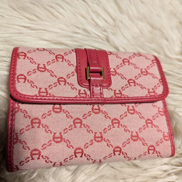 Pink Etienne Aigner  purse and wallet - Picture 2 of 12